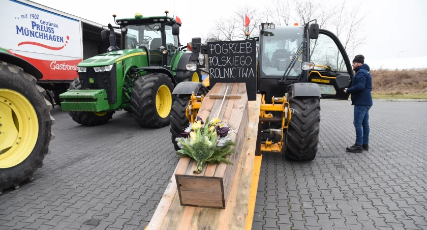 [WIDEO] Ruszyły protesty rolników w powiecie złotowskim