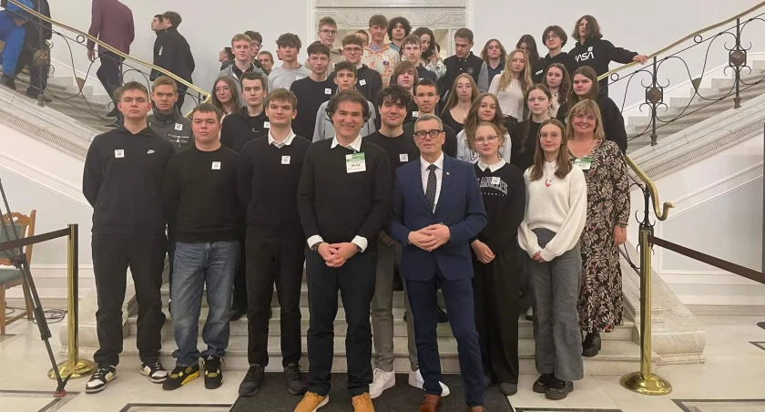 Uczniowie z I LO w Złotowie z wizytą w Sejmie RP