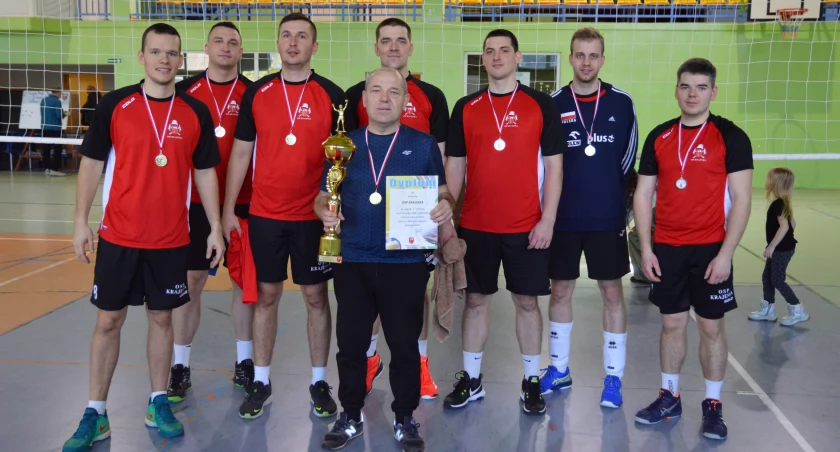 Siatkarze zagrali o puchar burmistrza Krajenki