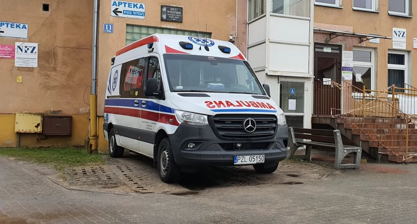 A chcieli tylko zmienić ulicę parkowania ambulansu w Jastrowiu