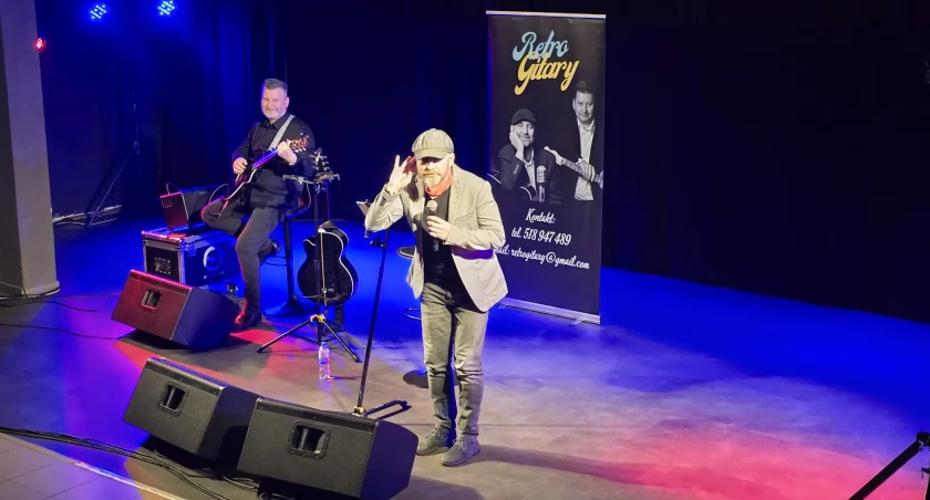Koncert zespołu Retro Gitary w Złotowskim Domu Kultury