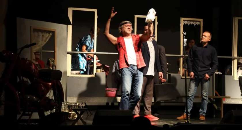 Spektakl Amatorskiego Teatru Miejskiego w Zakrzewie