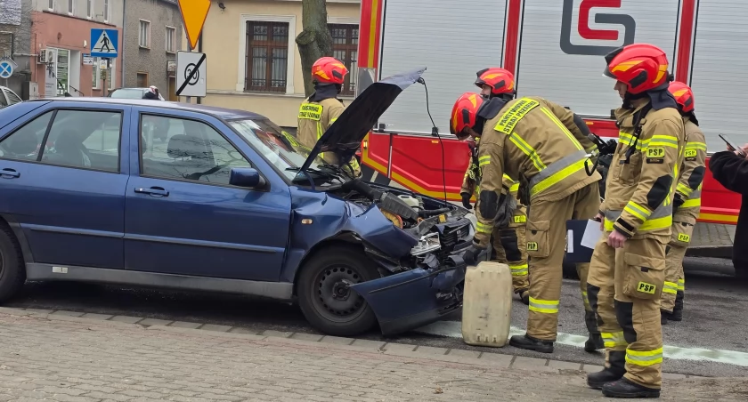 Kolizja drogowa na Placu Kościuszki w Złotowie