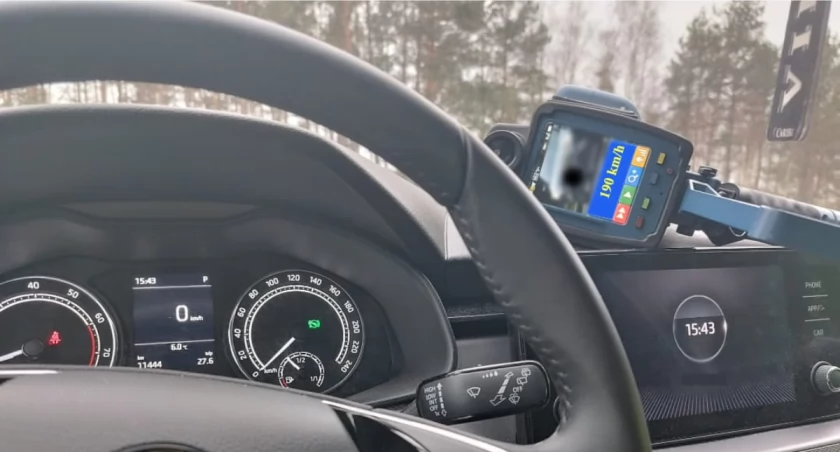 Jechał o 100 km/h więcej niż pozwalały na to przepisy