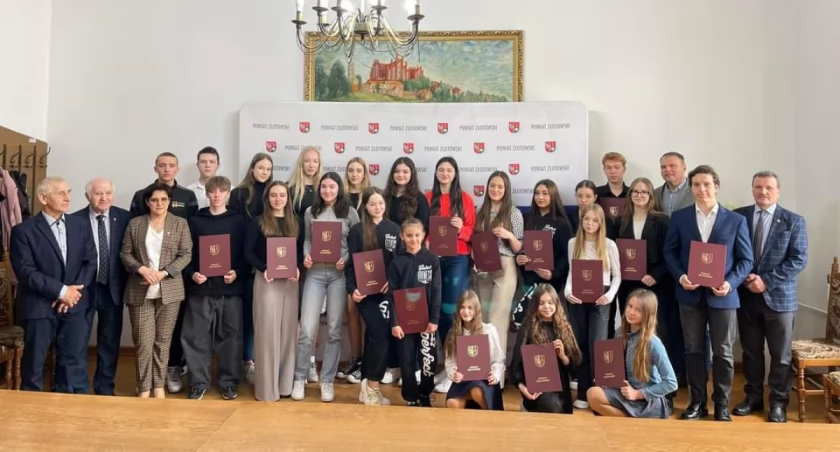 Nagrody starosty dla wybitnych sportowców z powiatu złotowskiego
