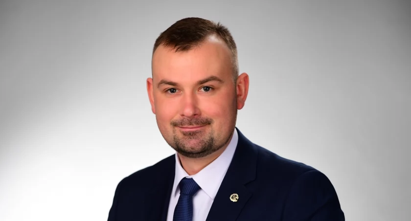 Oficjalnie: Arkadiusz Michalski wygrywa w Krajence