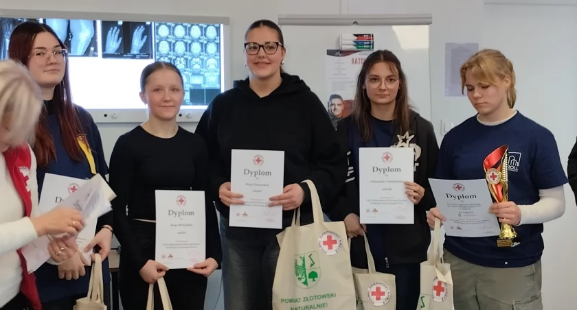 Sukces uczniów I LO na Mistrzostwach Pierwszej Pomocy 