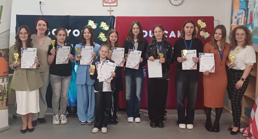 Uczniowie zaśpiewali po angielsku