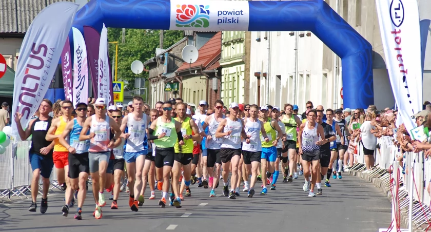 Zobacz relację z 27. edycji Ogólnopolskiego Biegu im. Alojzego Graja w Łobżenicy. Blisko 200 zdjęć!