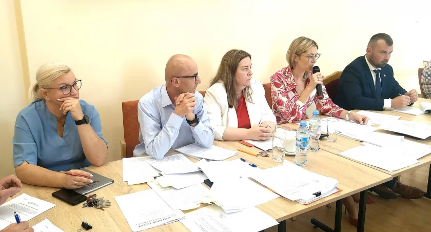 Nowy burmistrz z nową pensją, będą nowi urzędnicy