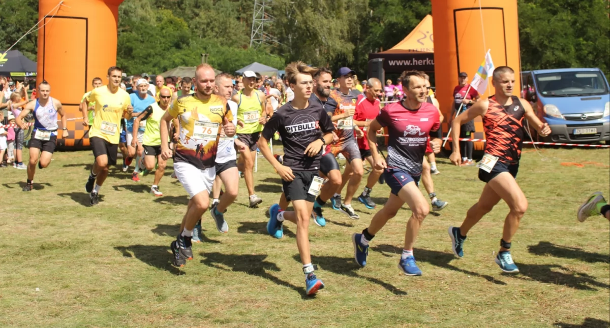 [WIDEO] VI Charytatywny wyścig MTB i Bieg Wolności w Jastrowiu - wyniki i wręczenie nagród