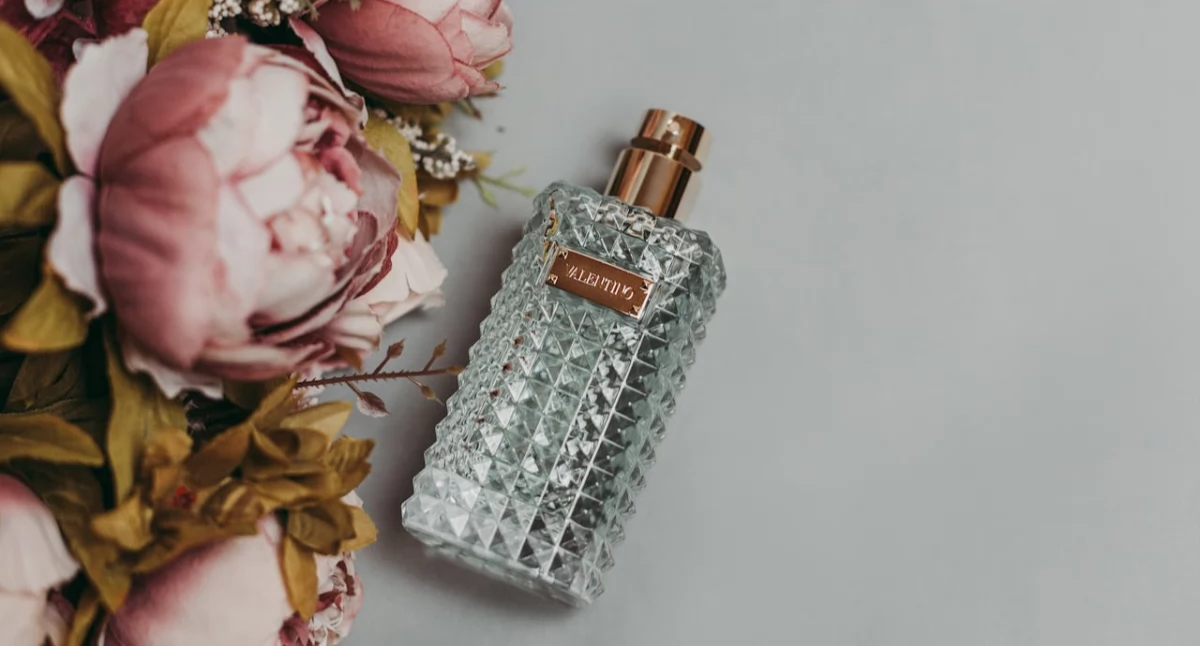 Wybierz najpiękniejszy zapach na jesień – TOP 3 jesiennych perfum