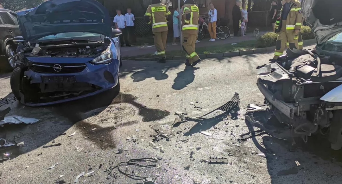 Wypadek z udziałem dwóch samochodów osobowych