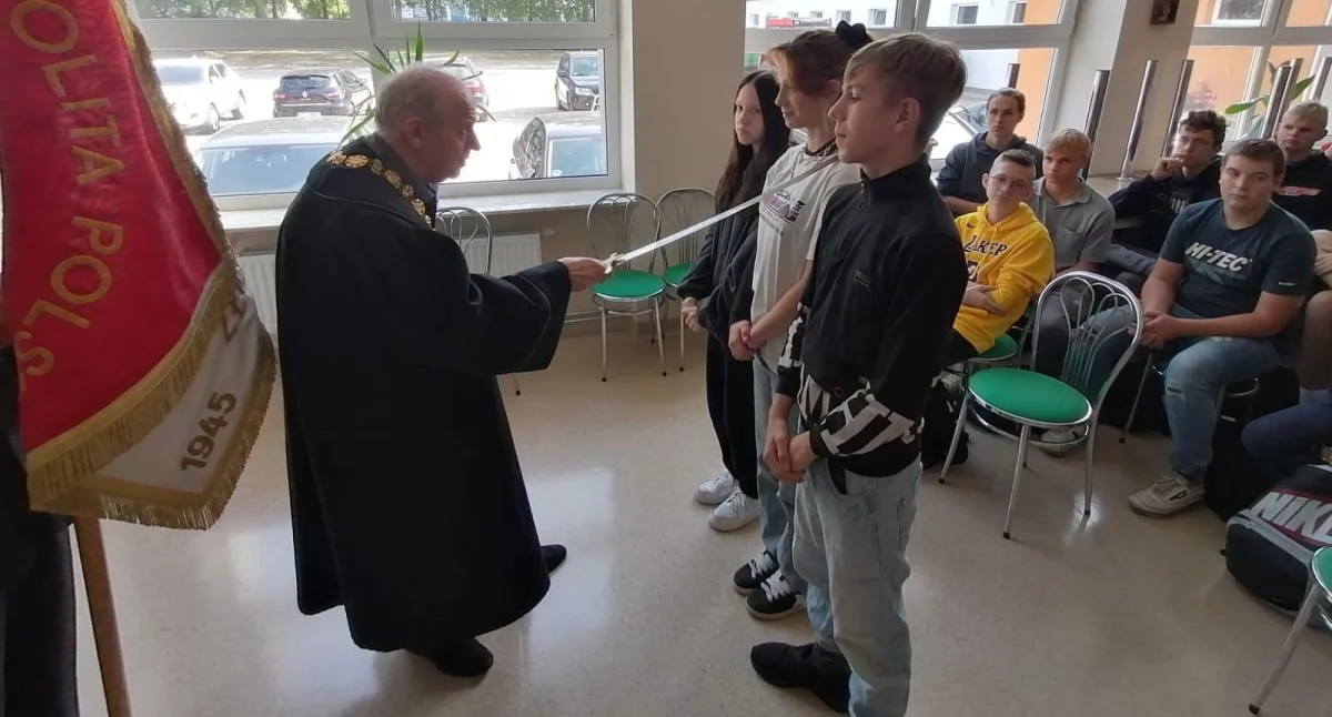 Ślubowanie uczniów rzemieślniczych w Złotowie