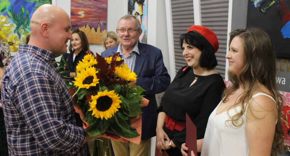[WIDEO] Plewy i talary - wernisaż wystawy Anety Plewy i Katarzyny Talarowskiej