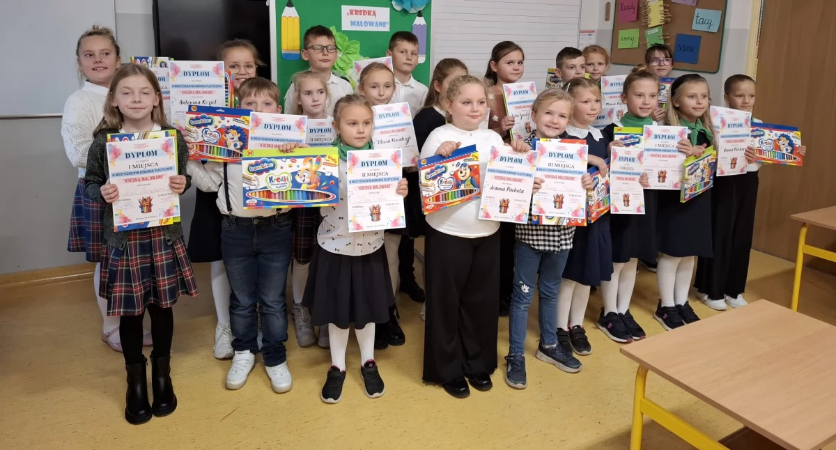 Dziewczyny zdominowały międzyszkolny konkurs plastyczny