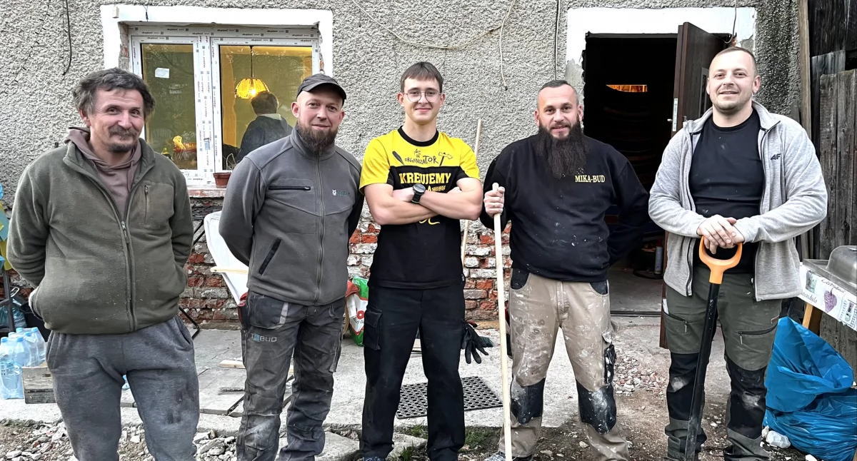 Lajki nie wystarczą, czyli święci z miotłami w ręku