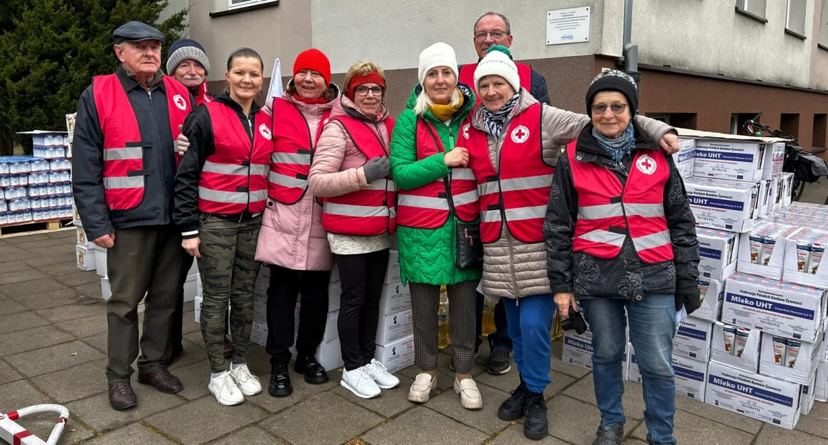 Rozdano 11 ton żywności dla najbardziej potrzebujących złotowian