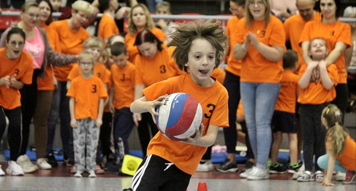 Sportowe emocje i rodzinna zabawa – Olimpiada Przedszkolaka w Złotowie