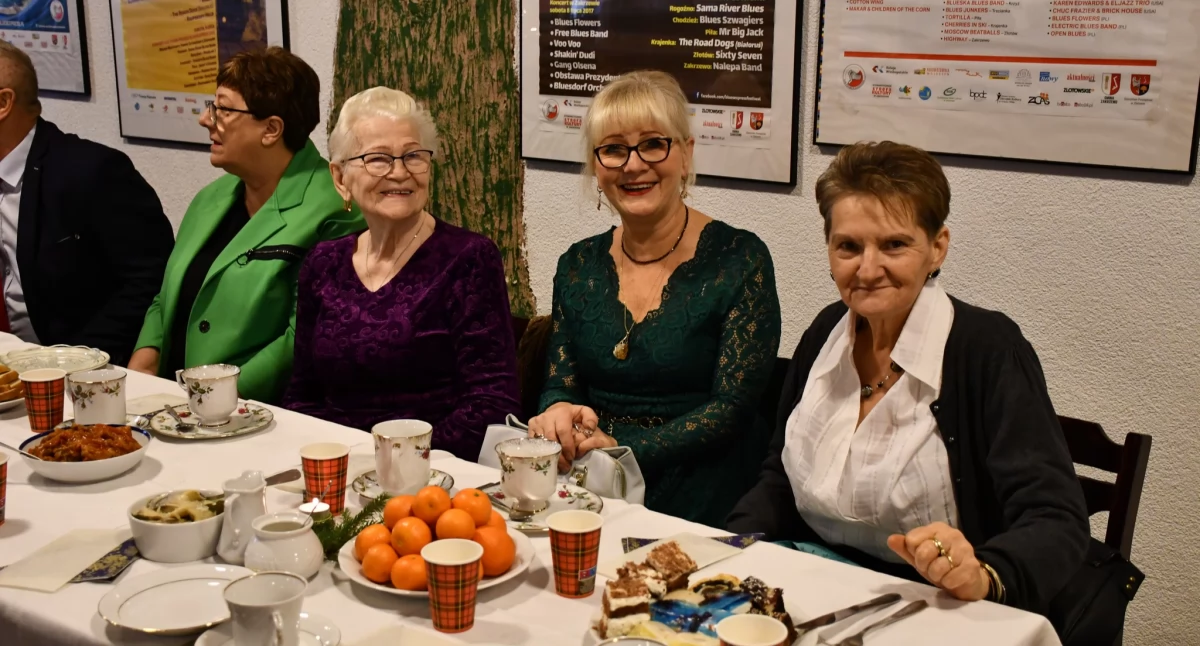 Seniorzy z Zakrzewa rozpoczęli świętowanie nadejścia Jezusa