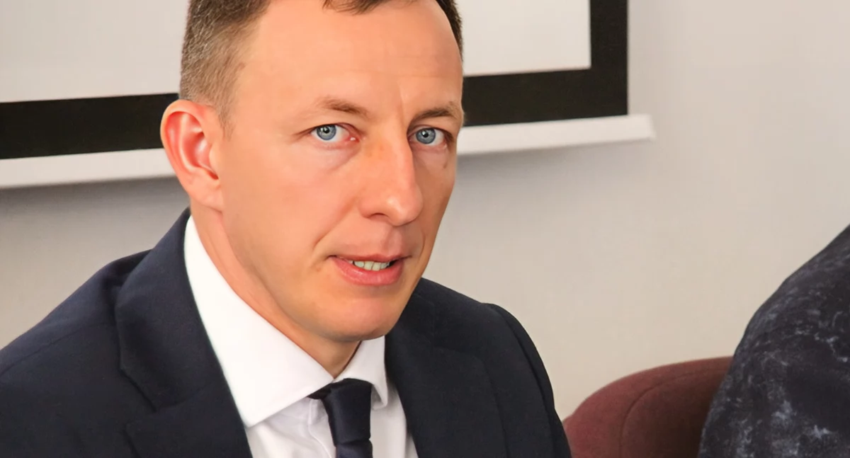 Zarzuty wobec dyrektora CKZiU – pracownicy piszą o nepotyzmie i mobbingu