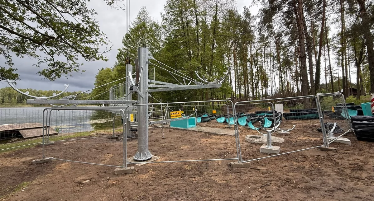 Zjeżdżalnia nad Borównem powstaje. Po trzecim przetargu ruszyła budowa długo oczekiwanej atrakcji