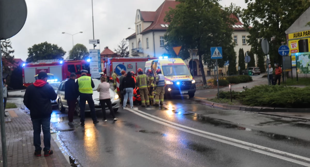 [AKTUALIZACJA] Potrącenie rowerzystki na przejściu dla pieszych przy Urzędzie Miasta w Złotowie