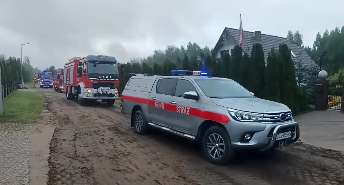 [Aktualizacja] Runął mur budynku