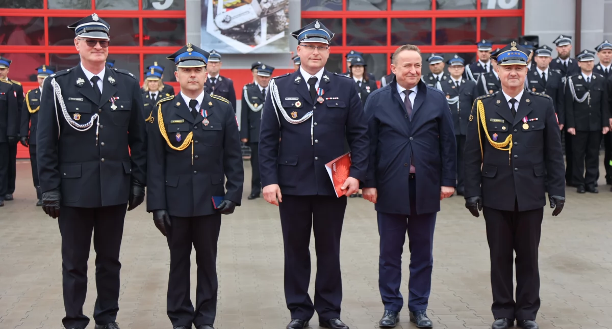  Były wyróżnienia, odznaczenia i nowy sprzęt! Strażacy świętowali w Złotowie.