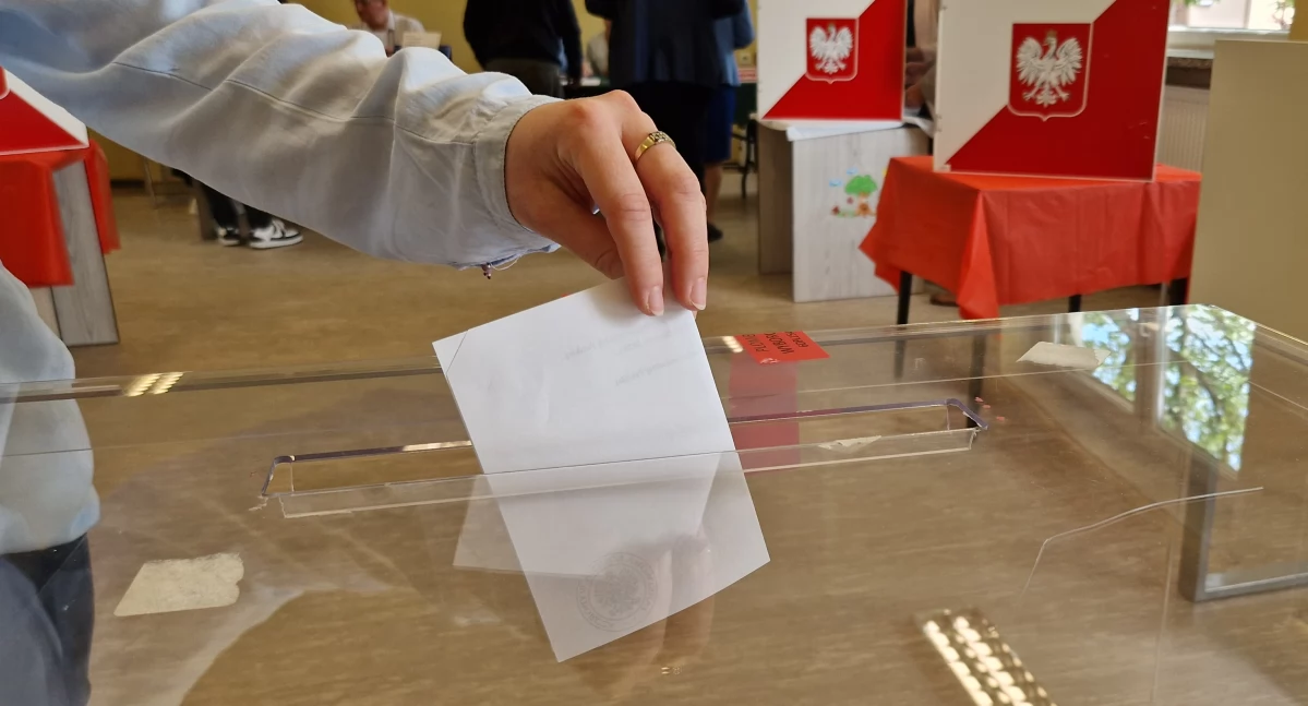 Druga tura wyborów prezydenckich 2025 – frekwencja w Złotowie na godz. 12