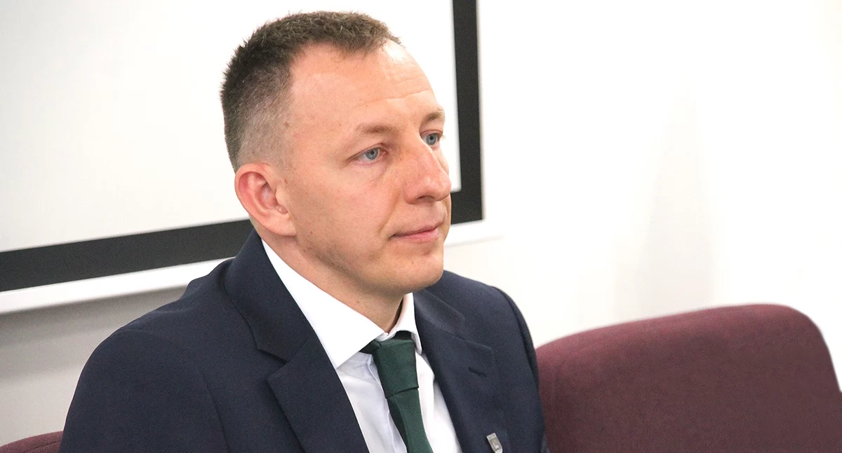 Bez konkurencji, bez pytań o zarzuty – Kolera utrzymał stanowisko