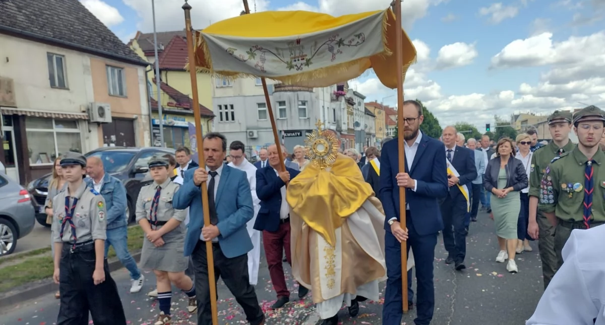 Tradycja i wspólnota. Procesja eucharystyczna przeszła ulicami Jastrowia