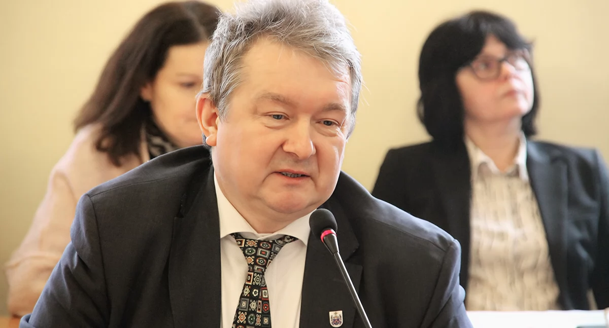 Szpitalna zemsta. Antoniewicz wyleciał z Rady