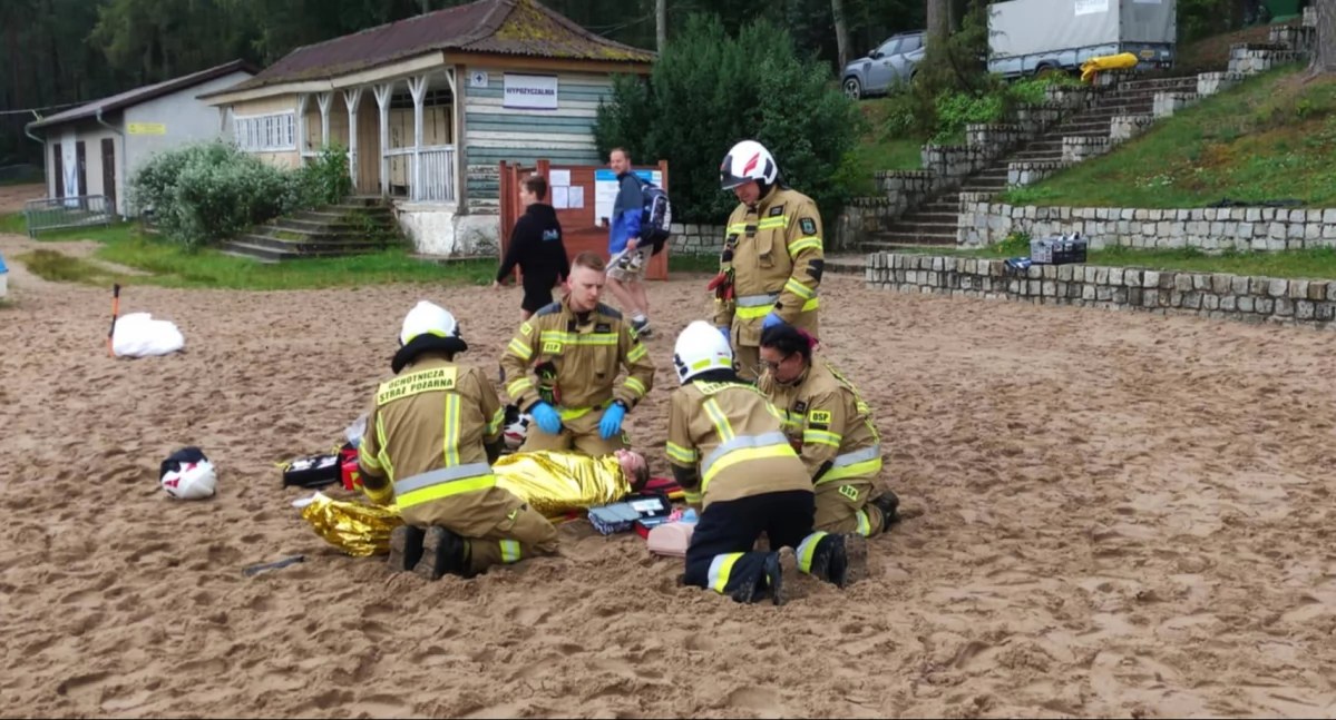 Jastrowie na fali! Plaża pełna atrakcji, ratownicy w akcji, zawody na medal