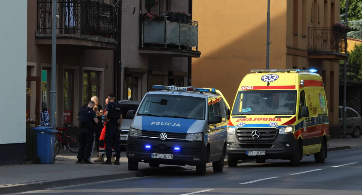 Kobieta wyskoczyła z okna