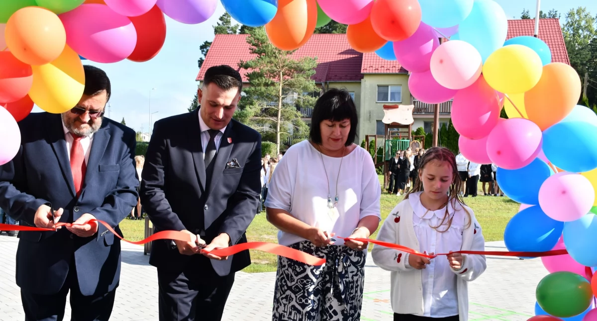 Szkoła w Zakrzewie rozpoczęła rok szkolny z nową infrastrukturą