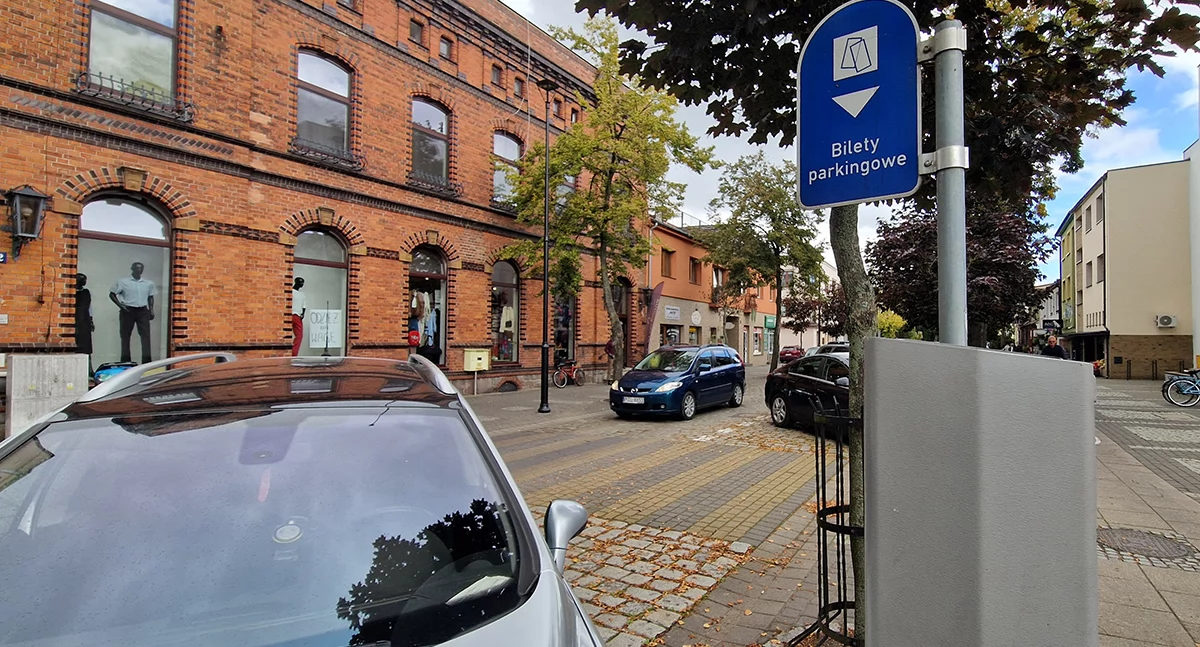 Kwadrans darmowego parkowania w Złotowie?