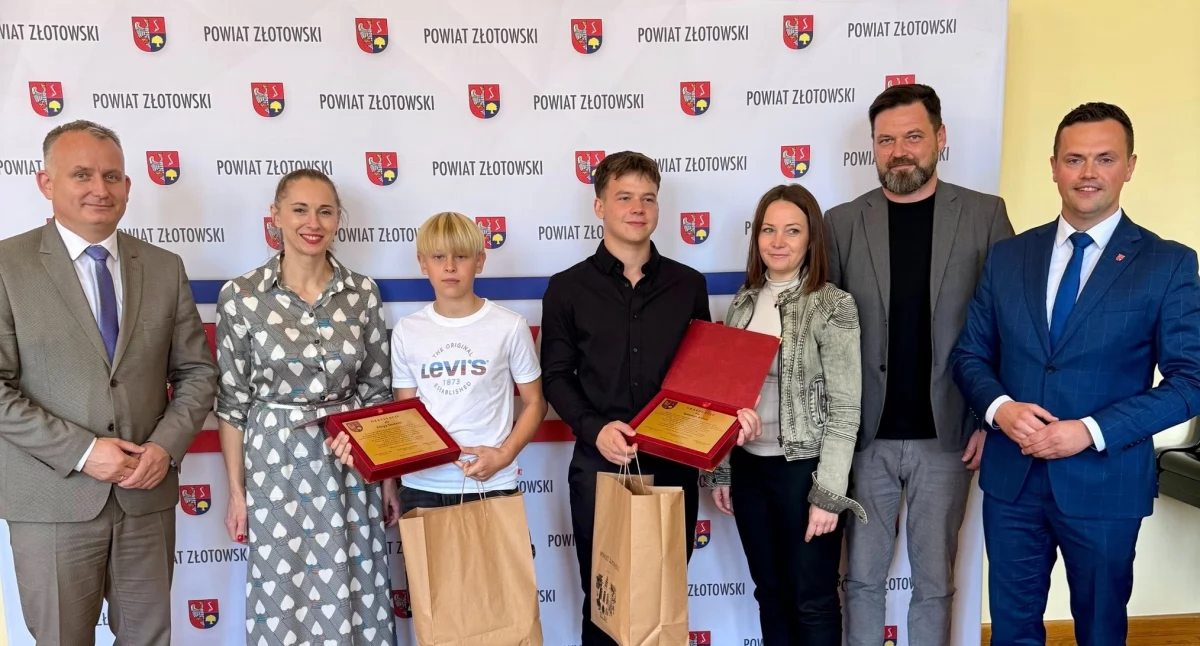 Ignacy Adler i Filip Derlatka wyróżnieni podczas sesji Rady Powiatu