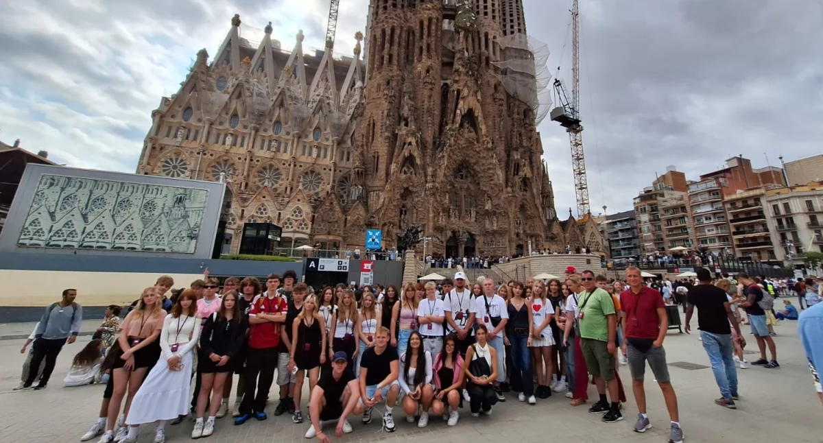 Młodzież z „Ekonoma” w podróży po Europie. Zwiedzają Wenecję, Barcelonę i Monako