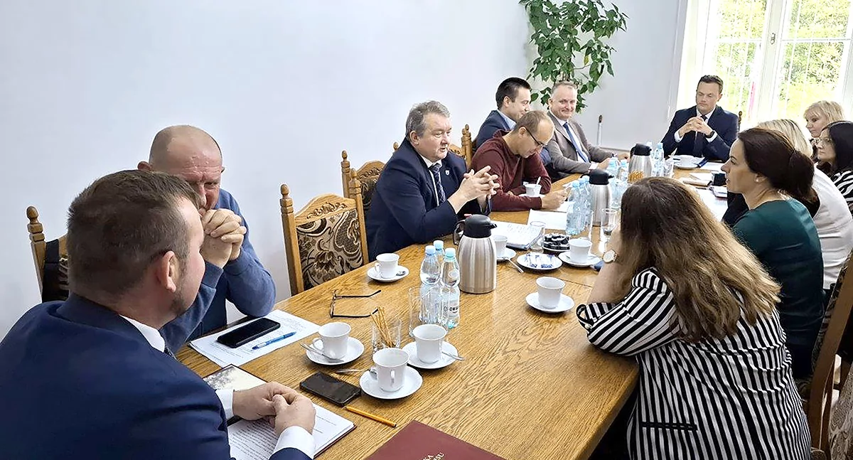 Polityczna rozgrywka w Krajence na powiatowych drogach