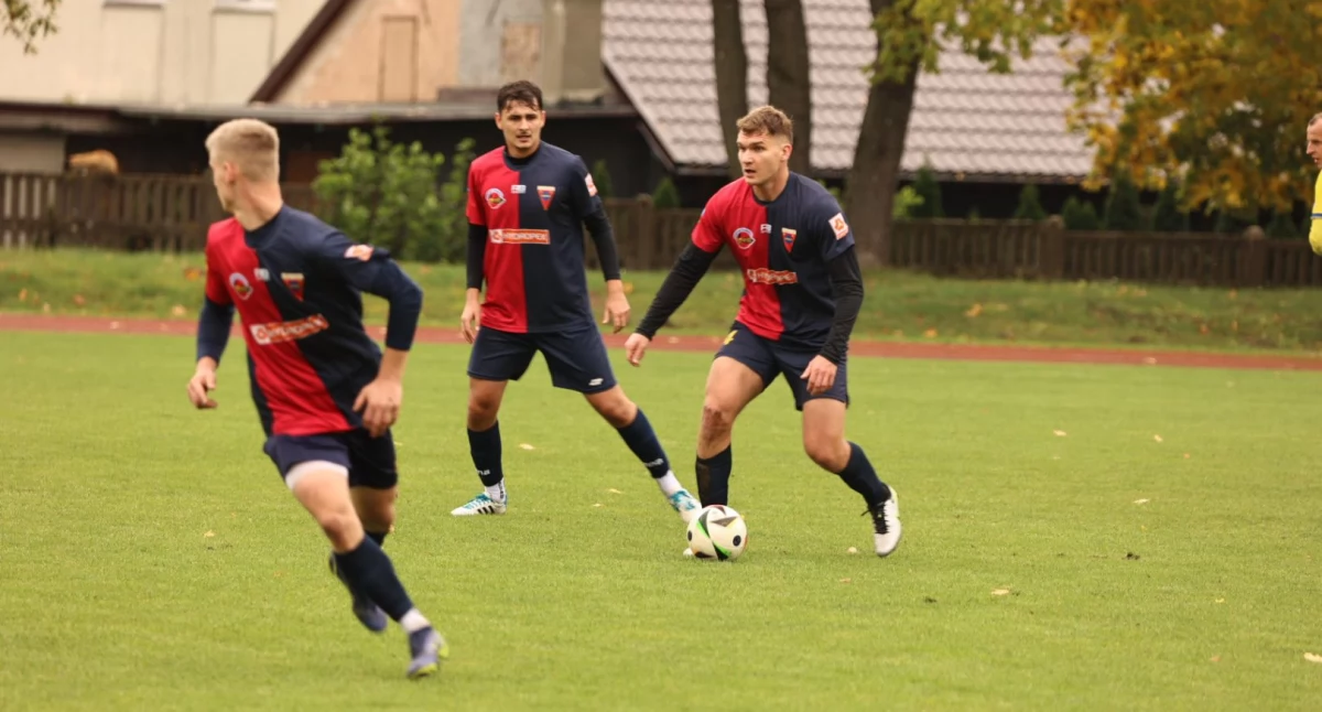 Sparta Złotów przegrywa w Trzciance, lider pokonany w Szamotułach