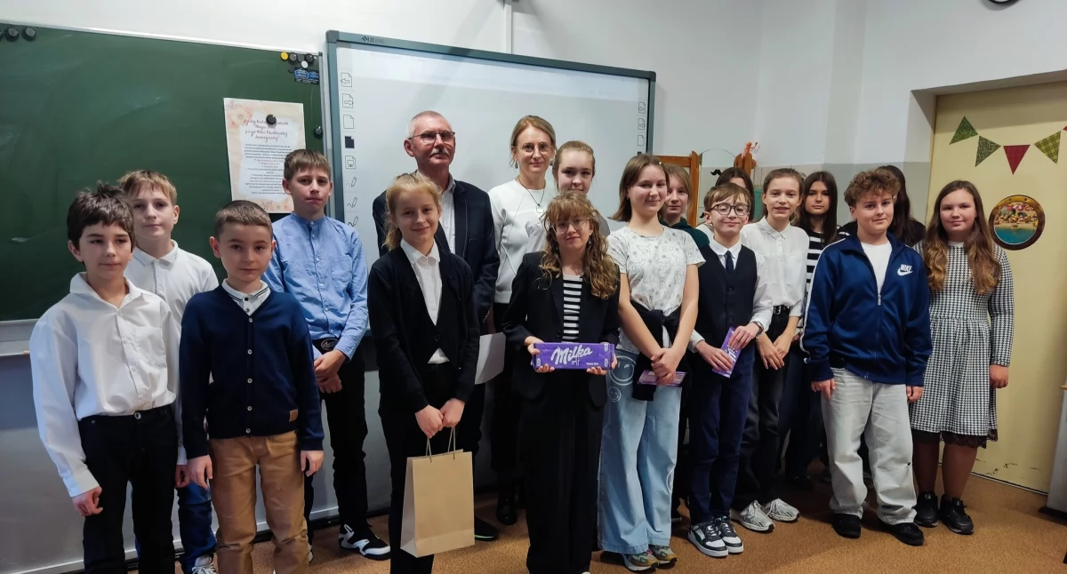  Uczniowie SP3w Złotowie recytowali poezję Marii Pawlikowskiej-Jasnorzewskiej