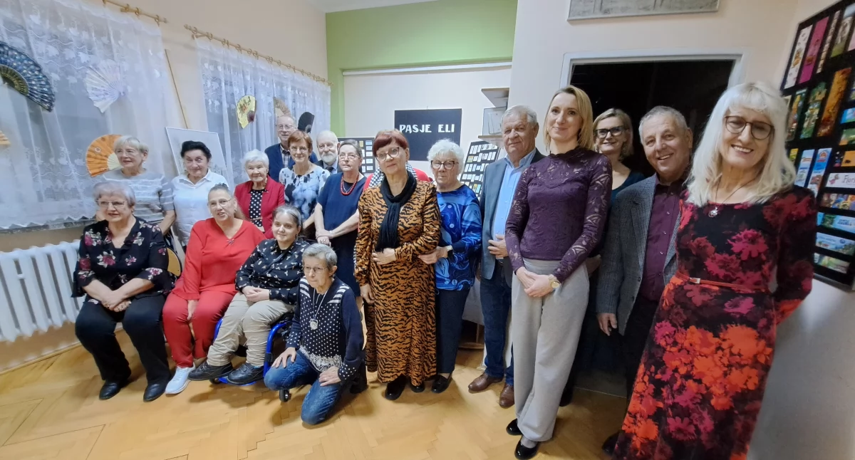 „Pasje Eli” w Galerii z Pasją. Wystawa Elżbiety Wrzeszcz w Złotowie