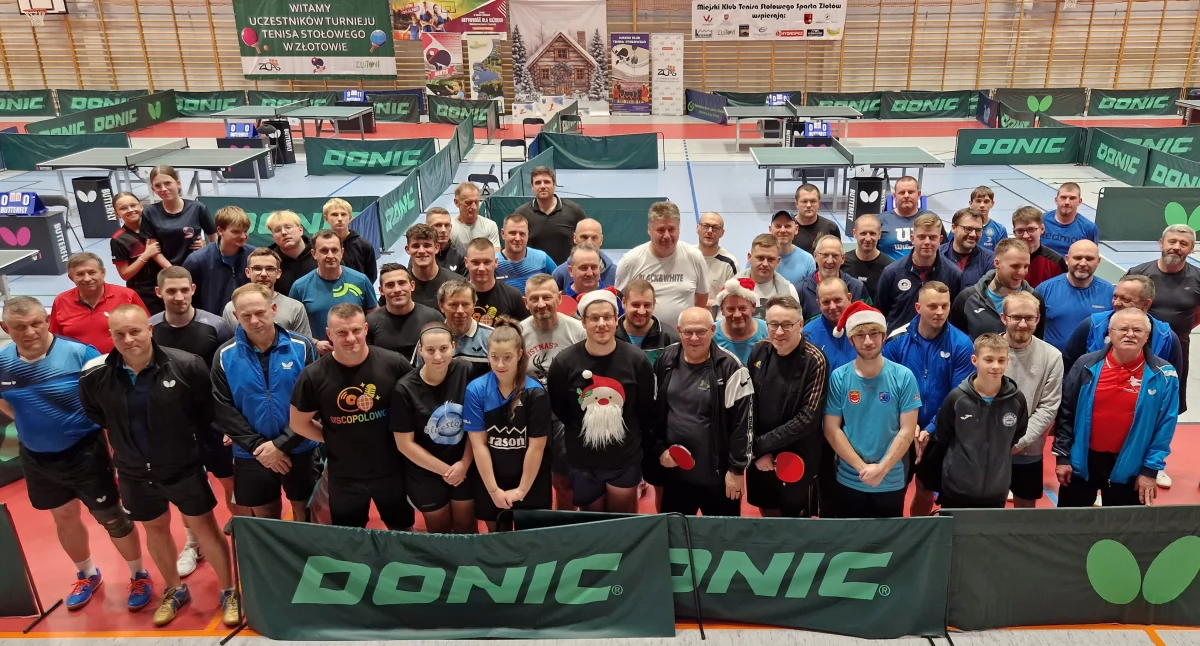 Mikołajkowy tenis w Złotowie: rodzinne granie za dnia, deblowe emocje w nocy