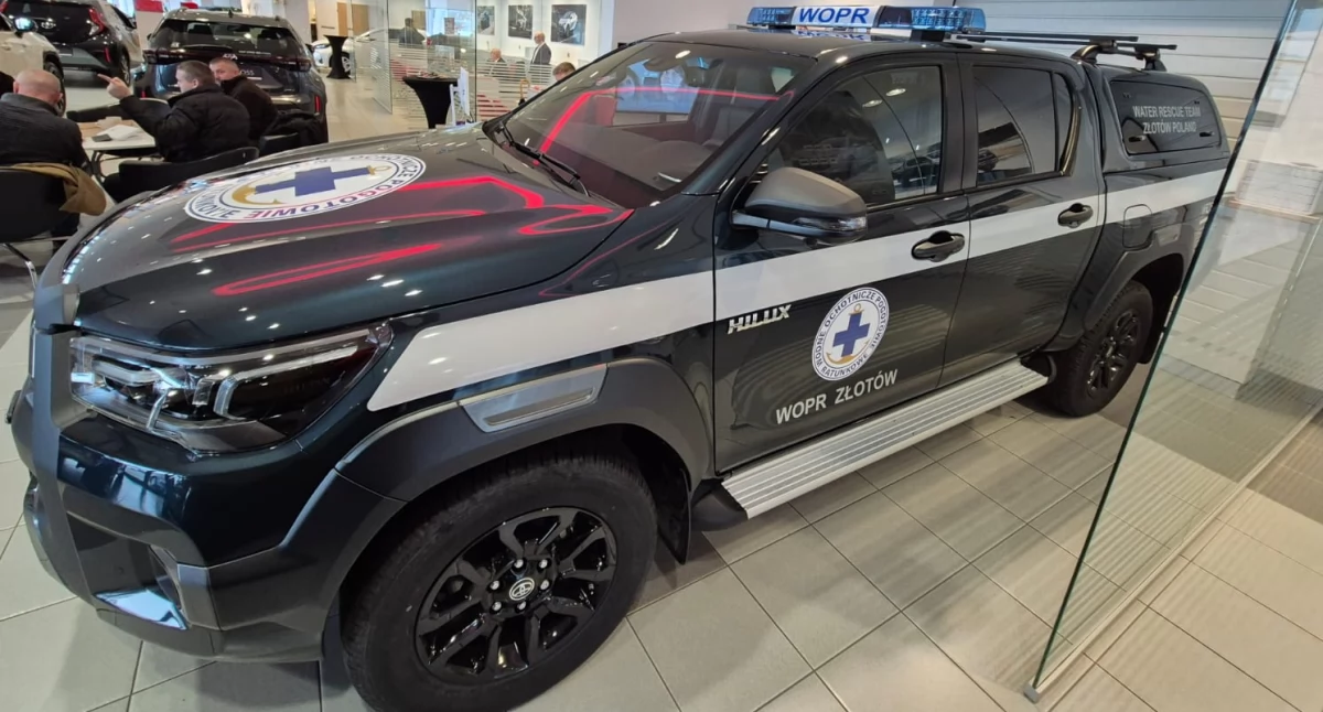 Nowy sprzęt dla WOPR Złotów! Hilux i łódź RIB wzmocnią akcje nad wodą