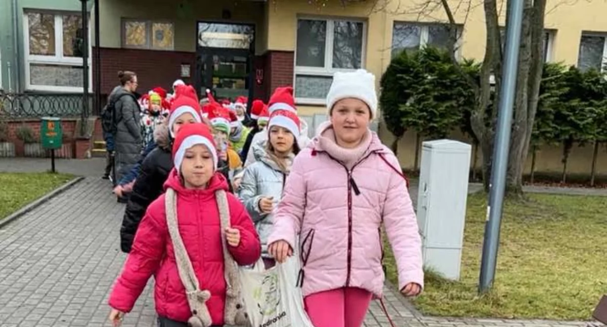 Uczniowie złotowskiej „Dwójki” zorganizowali pomoc dla potrzebujących