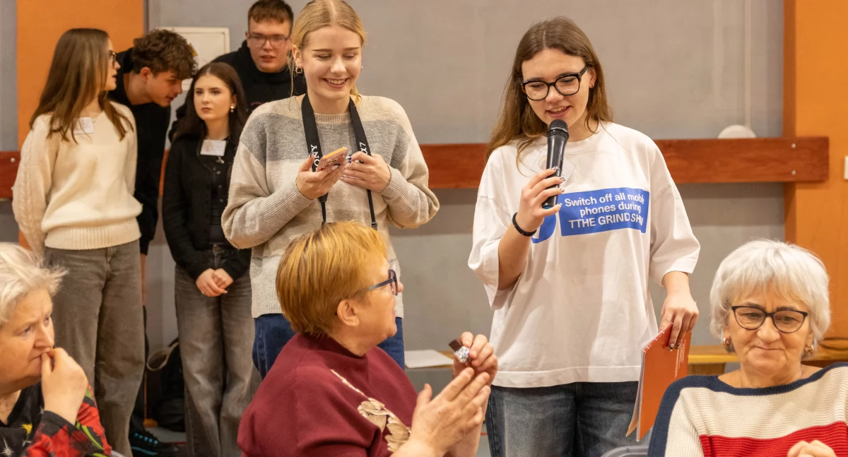 Licealistki ze Złotowa ruszyły z pomocą dla seniorów