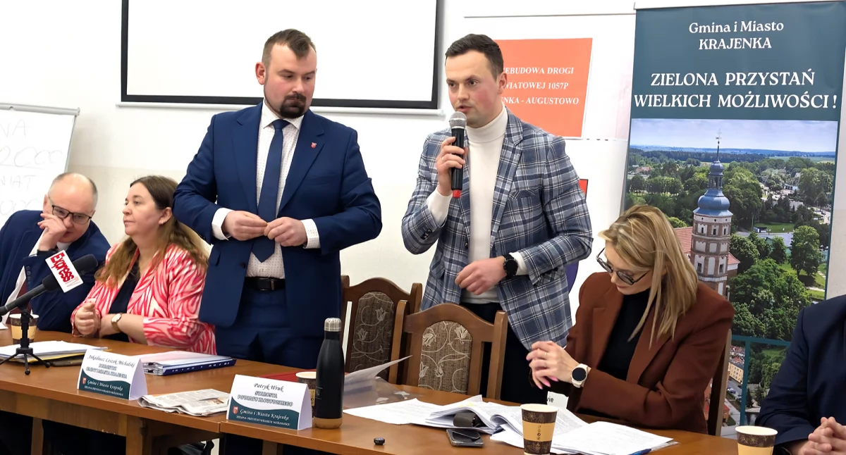 [WIDEO] Nie ma asfaltu, nie ma chodnika, jest wojna. Dla starosty pociąg z inwestycjami już odjechał