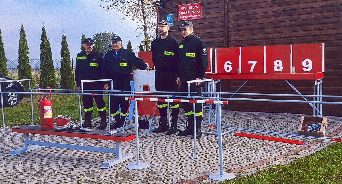Miał być tor przeszkód dla młodzieży, jest tor, który dzieli strażaków