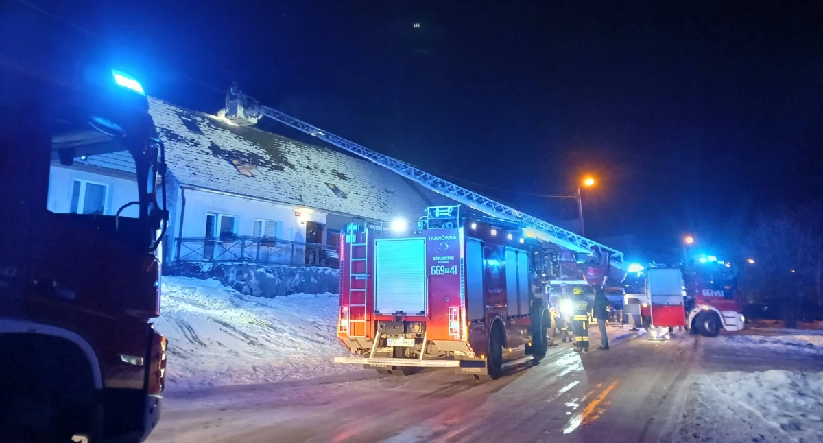 Mróz nie odpuszcza, zagrożenie rośnie. Pożar komina w Piecewie